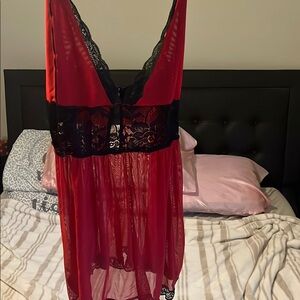 Elegant Red and Black Lace Chemise